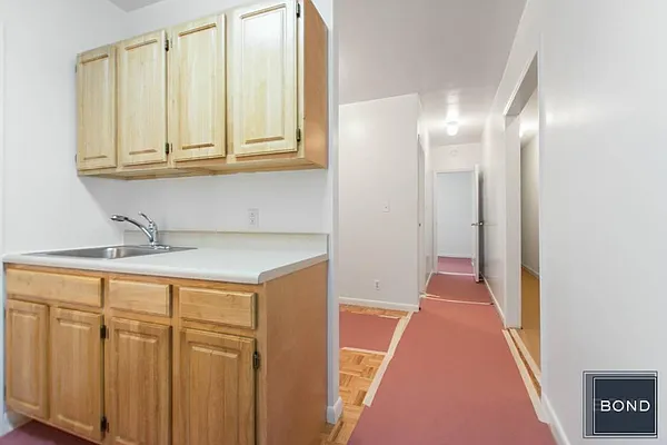 Rented by Bond New York | media 40