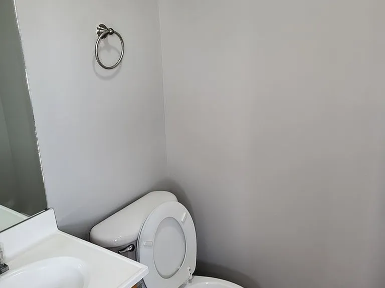 1103 Blackberry Ln — Photo 4