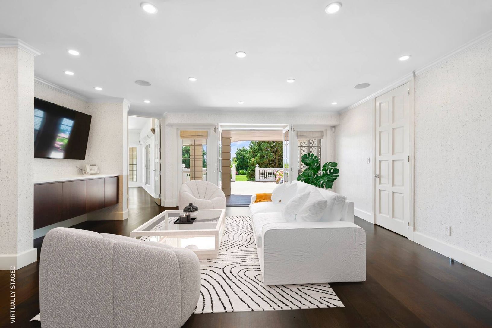 Comfortable Media Room