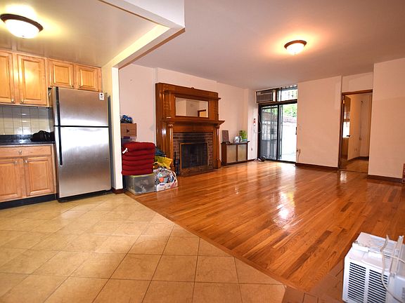 4th image of 131 W 75th St APT 1B