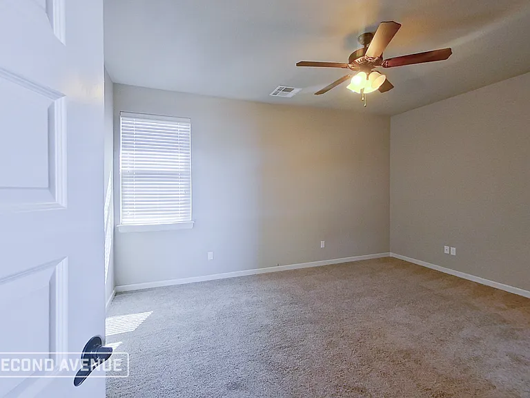 9032 NW 144th St — Photo 13