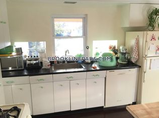 675 Chestnut Hill Ave #2, Brookline, MA 02445