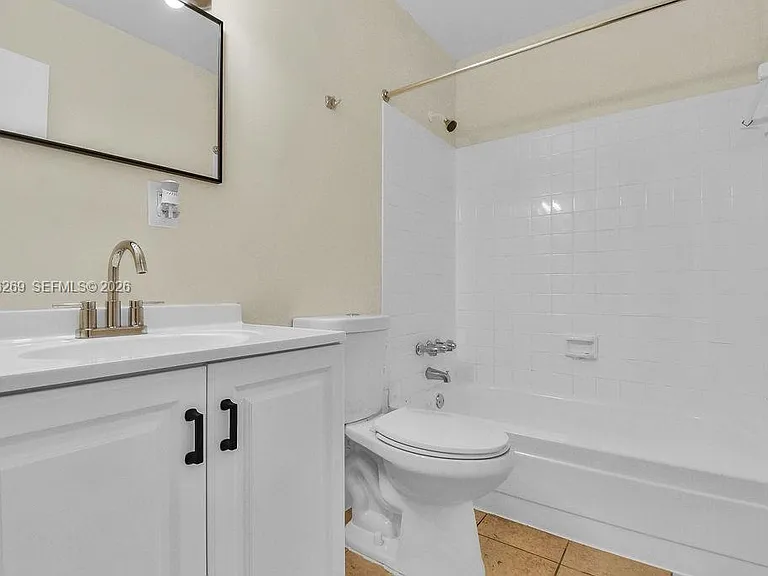 18947 NW 45th Ave #1 — Photo 20