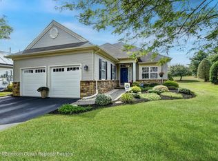 15 Gascony Cir, Manchester, NJ 08759