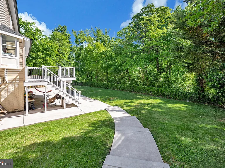 16005 Kings Mountain Rd — Photo 32