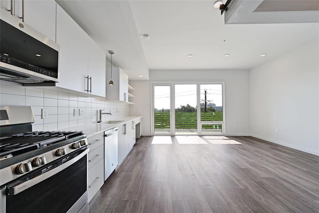 4004 Banister Ln #303, Austin, TX - View 2