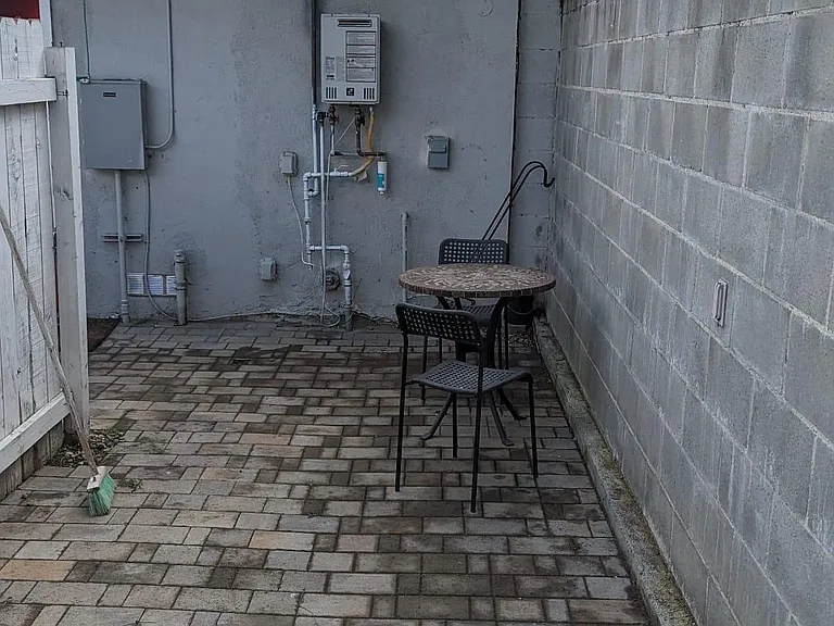 6640 Woodlake Ave — Photo 7