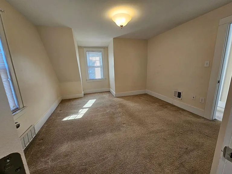 310 S Connecticut Ave — Photo 18