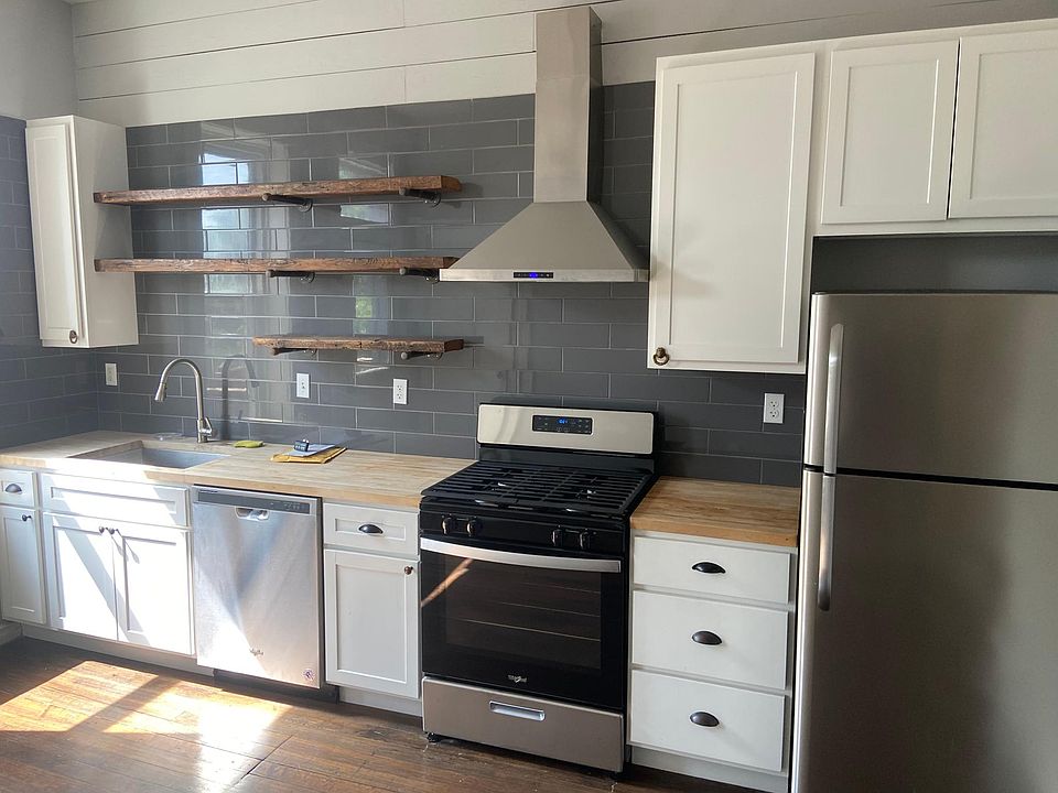 1st image of 2603 Iowa Ave #2F