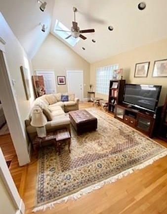 5th image of 167 West St #167