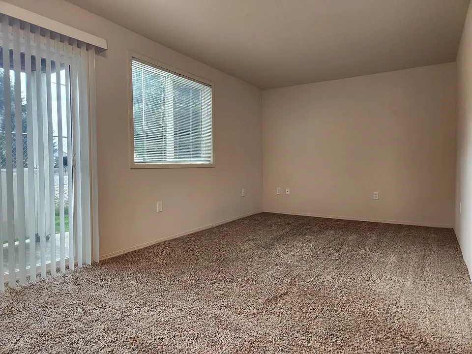 307 Solberg St SW #13