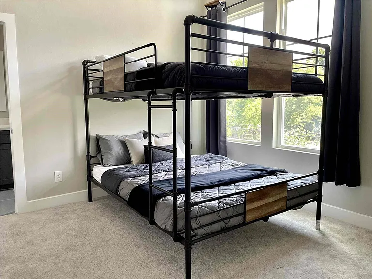 4205 Cline St #C — Photo 14