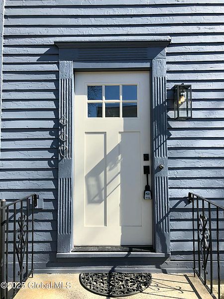 2nd image of 660 5th Avenue