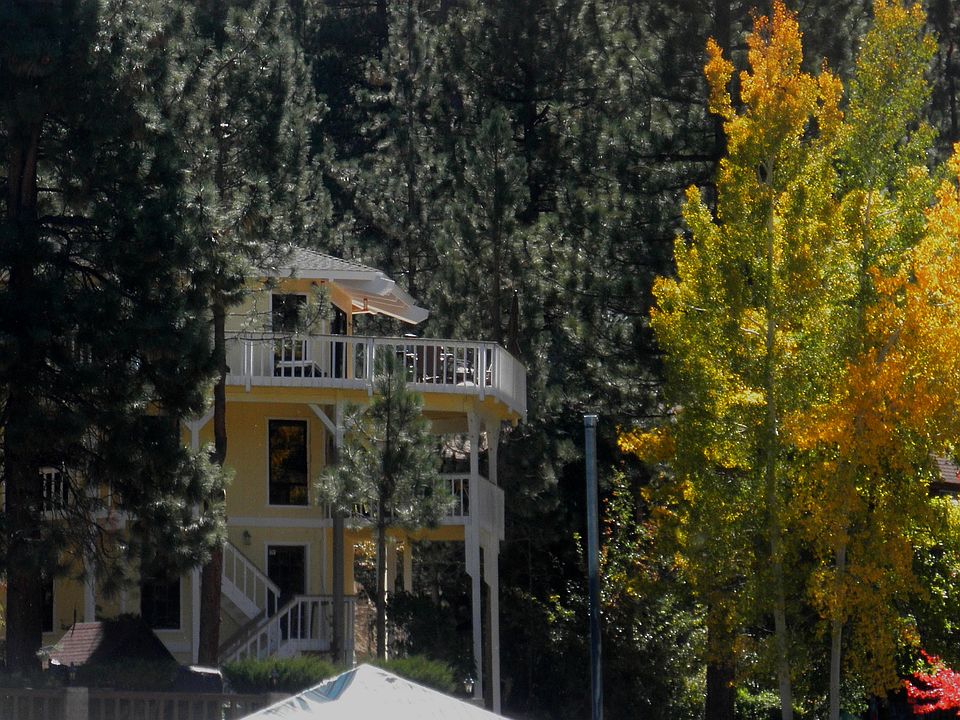 1st image of 743 Cove Dr