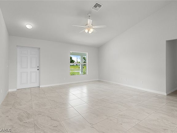 5th image of 302 NE 8th Terrace Cpe