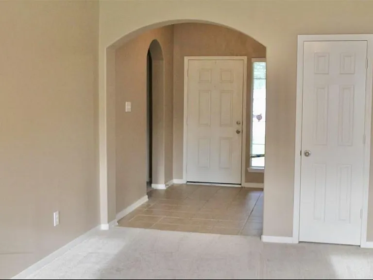 9419 Vander Rock Dr — Photo 6