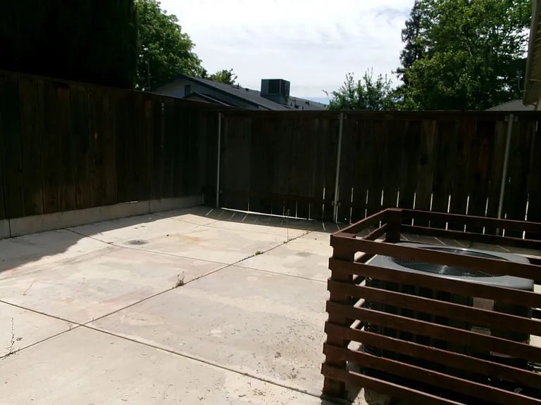 1201 E G St — Photo 6
