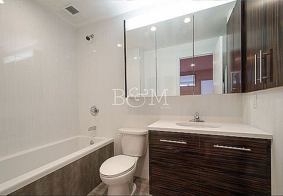 5th image of 93 Kingsland Ave APT 1