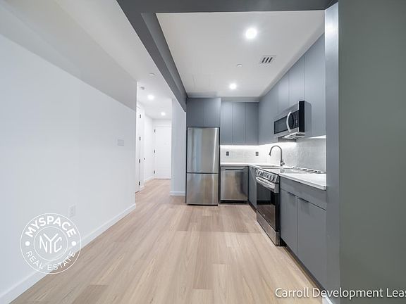 3rd image of 931 Carroll St #1420