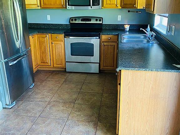 2nd image of 4690 Hidden Lake Dr