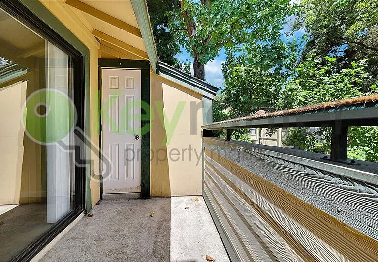600 Del Verde Cir #2 — Photo 23