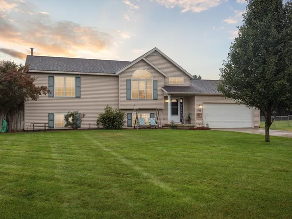 1786 Cuper Ave, Dorr, MI 49323