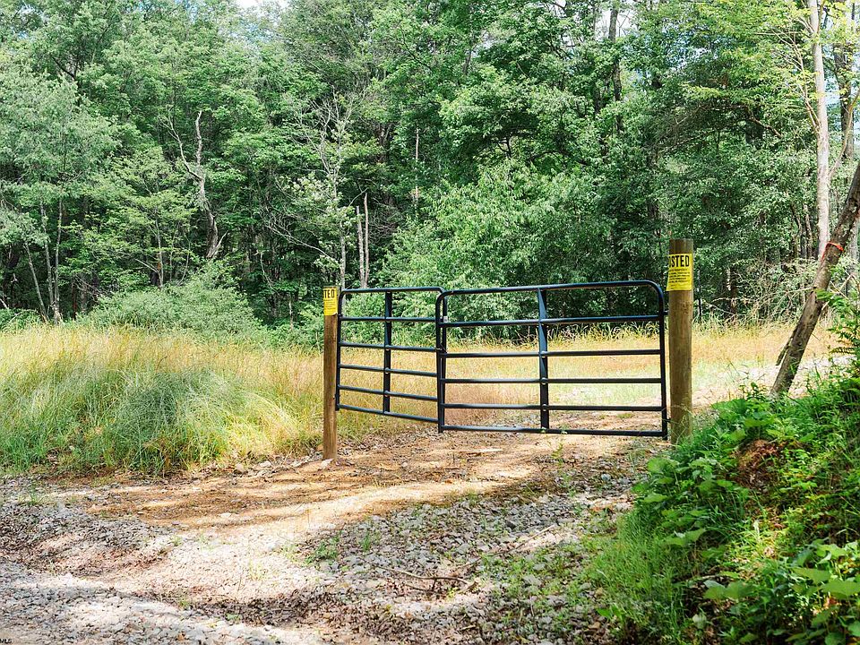 1st image of Eagles Nest Rd