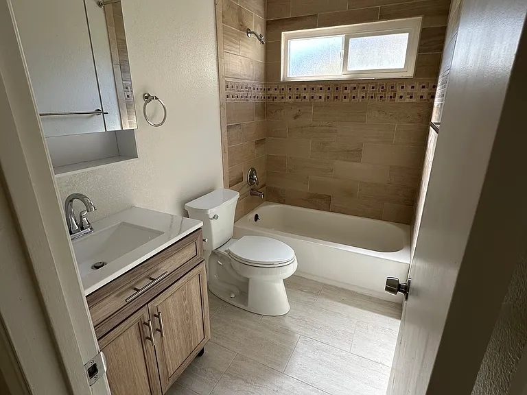 410 Zenith St #2 — Photo 7