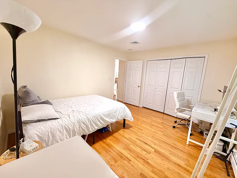 372 Chestnut St — Photo 18