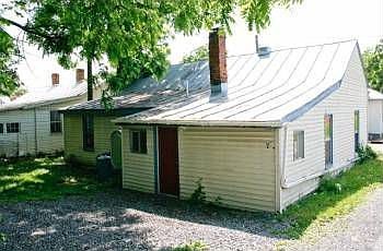 2nd image of 140 Academy St