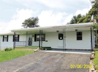 2200 Viewland Cir, Christiansburg, VA 24073