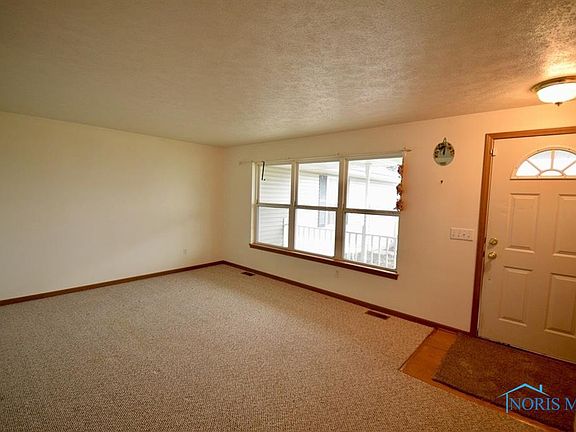 5th image of 107 Waterfox Dr