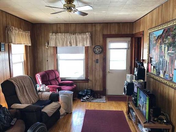 2nd image of 117 Court St
