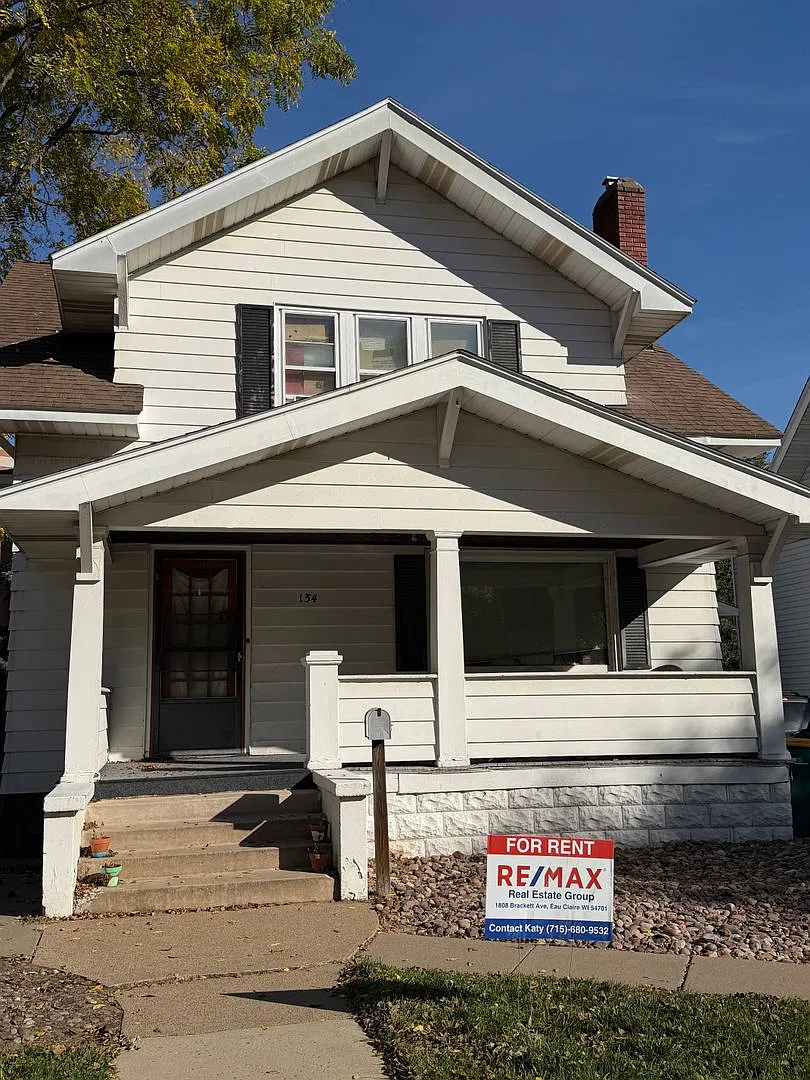 1/2 Mile to Campus - 4 Bed/2 Bath House — Photo 1