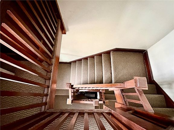 5th image of 525 School Street 190 Wherle Way