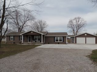 8459 Emling Rd, Du Quoin, IL 62832