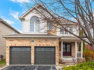 4 Fawcett Ave, Whitby, ON L1R 3A1