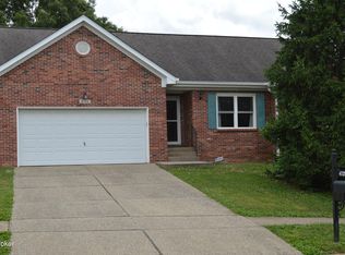 4725 Wooded Oak Cir, Louisville, KY 40245