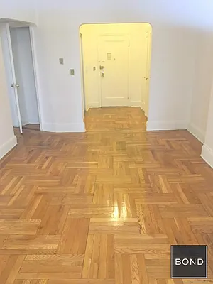 Rented by Bond New York | media 23