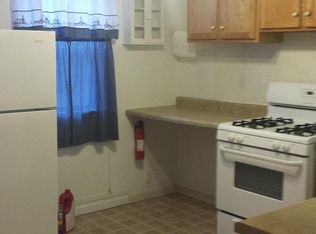 815 1/2 W Pleasant St, Freeport, IL 61032