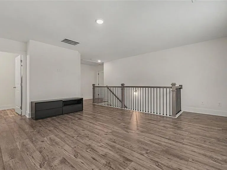 7740 Baron Rd — Photo 11