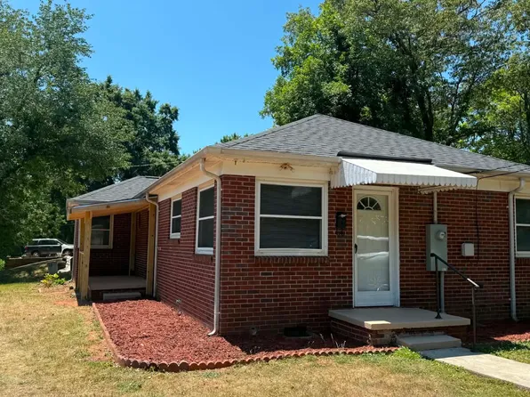 626 3rd Avenue Dr SE, Hickory, NC 28602