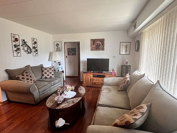 4th image of 6035 S Archer Ave APT 1N