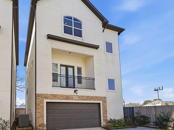 2nd image of 880 Wakefield Drive #A