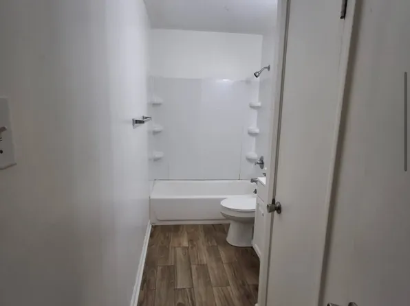 3291 Rochester Rd, Memphis, TN 38109