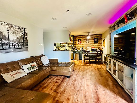4th image of 880 E Fremont Ave APT 105