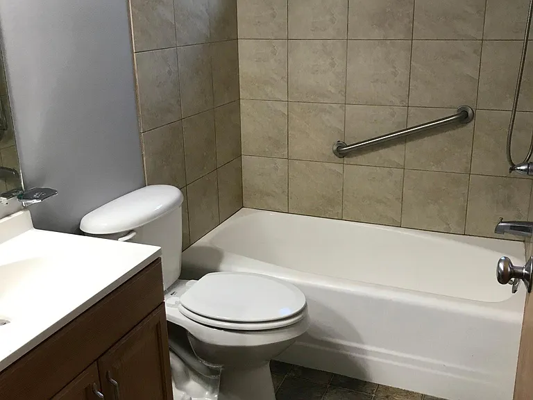 101 Williams Ct — Photo 3