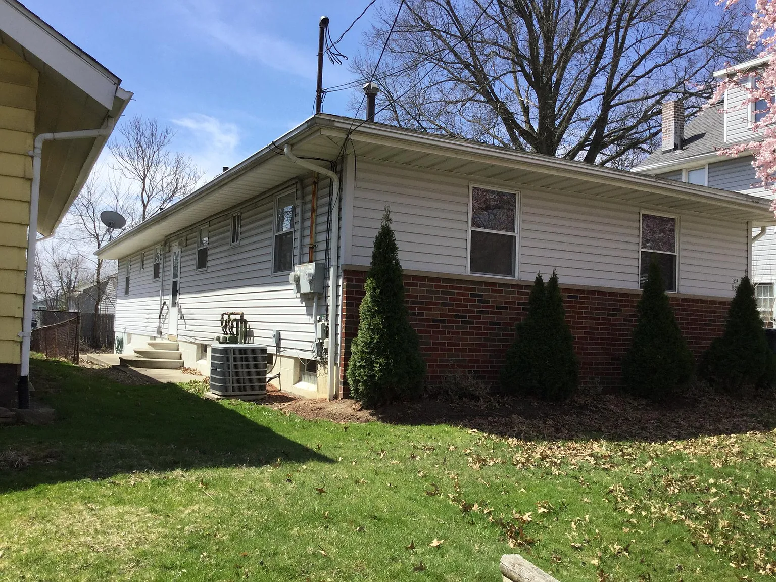 2 bed, 696 sqft, $1,142 — Photo 3