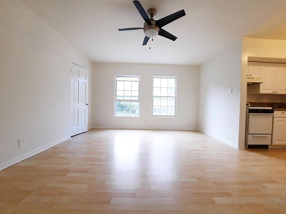 3rd image of 1029 2nd St #H9h7jg6c1