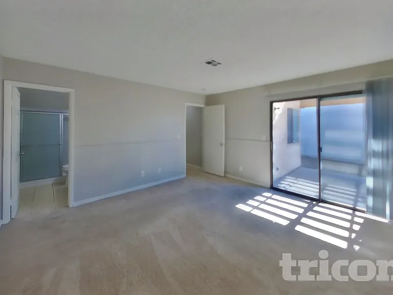 5429 Requa Ave — Photo 7